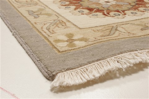 Zanjan Grey Hand Knotted 101 X 131 Area Rug 250-21390 Image 18