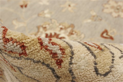 Zanjan Grey Hand Knotted 101 X 131 Area Rug 250-21390 Image 1