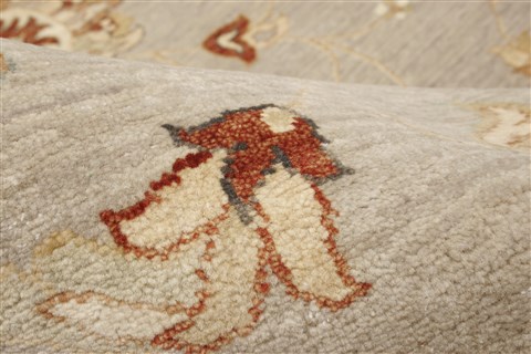 Zanjan Grey Hand Knotted 101 X 131 Area Rug 250-21390 Image 2