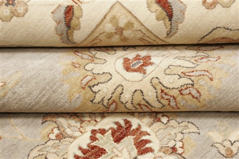Zanjan Grey Hand Knotted 101 X 131 Area Rug 250-21390 Image 7