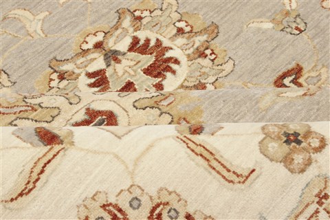 Zanjan Grey Hand Knotted 101 X 131 Area Rug 250-21390 Image 9