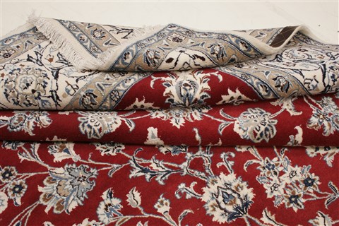 Nain Red Hand Knotted 910 X 130 Area Rug 250-21391 Image 10