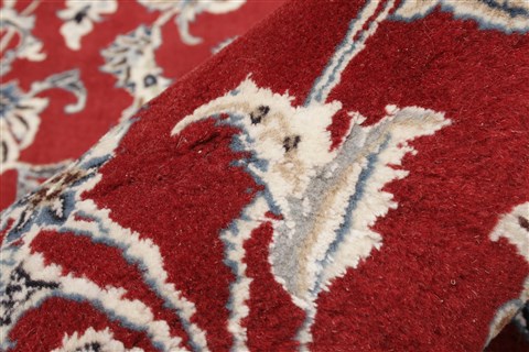 Nain Red Hand Knotted 910 X 130 Area Rug 250-21391 Image 2