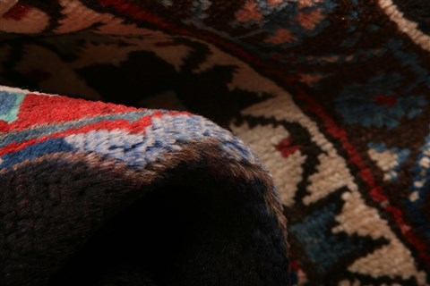 Lilihan Red Hand Knotted 77 X 105 Area Rug 100-21395 Image 4