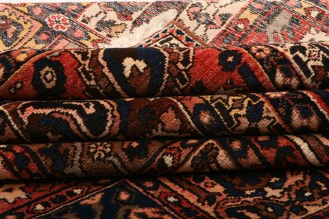 Bakhtiar Red Hand Knotted 86 X 116 Area Rug 100-21398 Image 8
