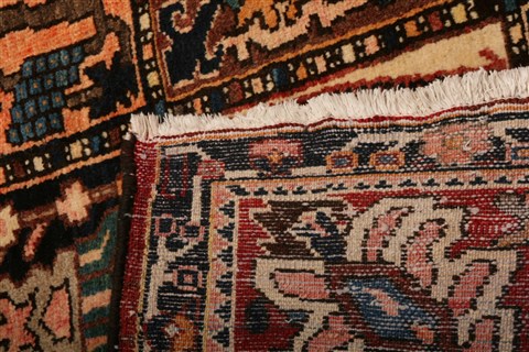 Bakhtiar Red Hand Knotted 99 X 116 Area Rug 100-21401 Image 12