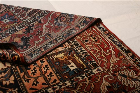 Bakhtiar Red Hand Knotted 99 X 116 Area Rug 100-21401 Image 5