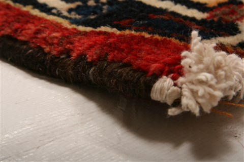 Bakhtiar Red Hand Knotted 99 X 116 Area Rug 100-21401 Image 16
