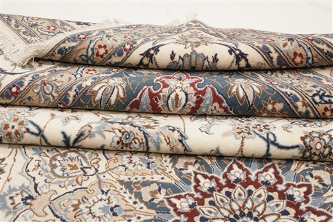 Nain White Hand Knotted 103 X 131 Area Rug 250-21402 Image 10