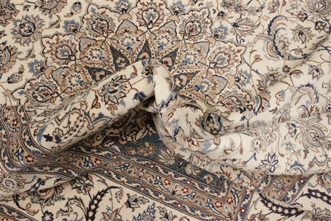 Nain White Hand Knotted 103 X 131 Area Rug 250-21402 Image 5
