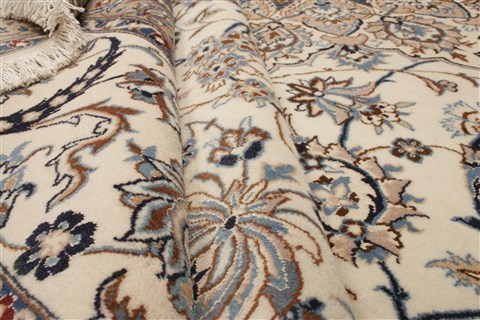 Nain White Hand Knotted 103 X 131 Area Rug 250-21402 Image 7