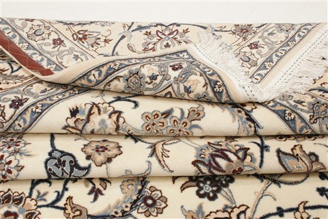 Nain White Hand Knotted 100 X 134 Area Rug 250-21404 Image 10