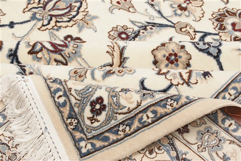 Nain White Hand Knotted 100 X 134 Area Rug 250-21404 Image 11