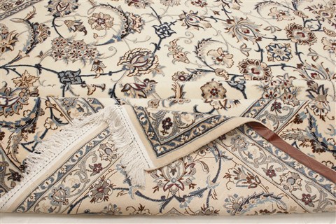 Nain White Hand Knotted 100 X 134 Area Rug 250-21404 Image 12