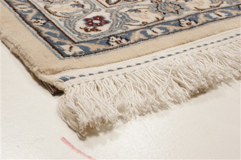 Nain White Hand Knotted 100 X 134 Area Rug 250-21404 Image 20