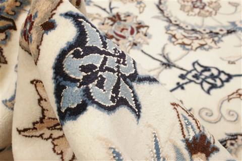 Nain White Hand Knotted 100 X 134 Area Rug 250-21404 Image 2