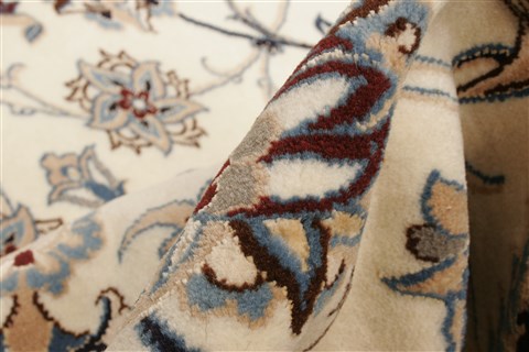 Nain White Hand Knotted 100 X 134 Area Rug 250-21404 Image 3