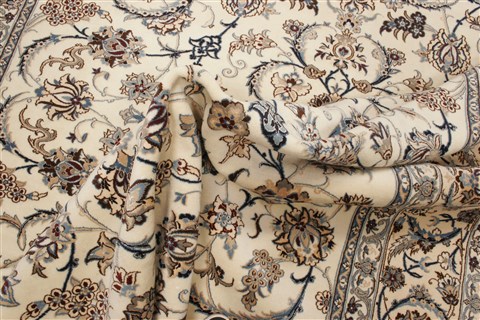 Nain White Hand Knotted 100 X 134 Area Rug 250-21404 Image 7