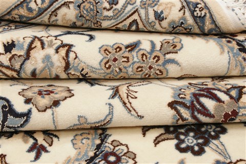 Nain White Hand Knotted 100 X 134 Area Rug 250-21404 Image 9