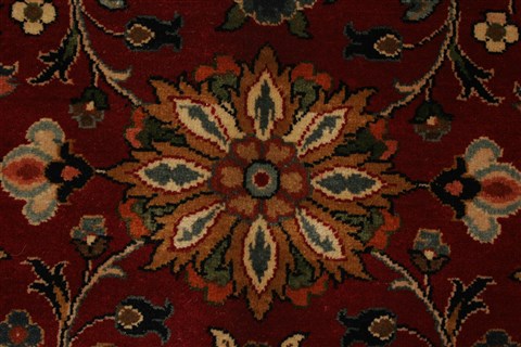 Sarouk Red Hand Knotted 100 X 143 Area Rug 250-21413 Image 17