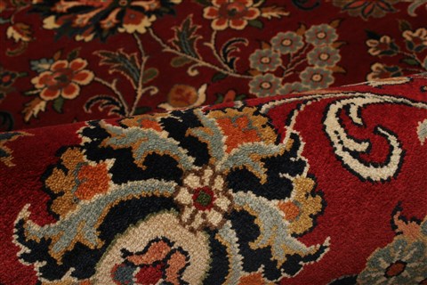 Sarouk Red Hand Knotted 100 X 143 Area Rug 250-21413 Image 5