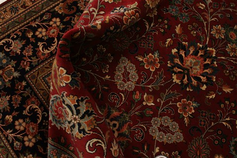 Sarouk Red Hand Knotted 100 X 143 Area Rug 250-21413 Image 7