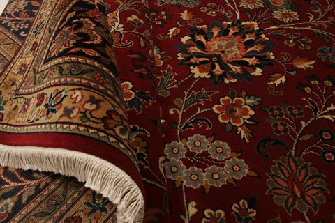 Sarouk Red Hand Knotted 100 X 143 Area Rug 250-21413 Image 8