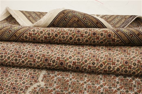 Tabriz Beige Hand Knotted 911 X 136 Area Rug 250-21415 Image 12