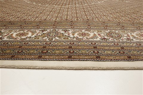 Tabriz Beige Hand Knotted 911 X 136 Area Rug 250-21415 Image 17