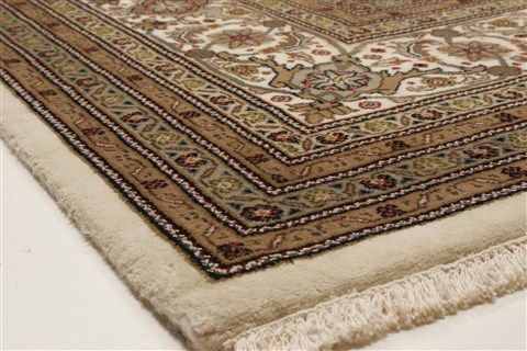 Tabriz Beige Hand Knotted 911 X 136 Area Rug 250-21415 Image 22