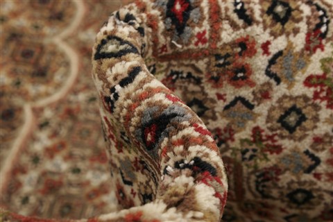 Tabriz Beige Hand Knotted 911 X 136 Area Rug 250-21415 Image 3