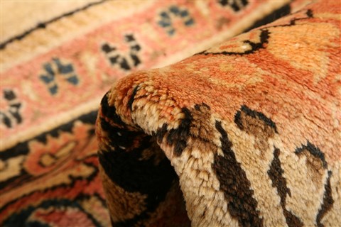 Sarouk Beige Hand Knotted 83 X 103 Area Rug 100-21420 Image 3