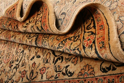 Sarouk Beige Hand Knotted 83 X 103 Area Rug 100-21420 Image 14