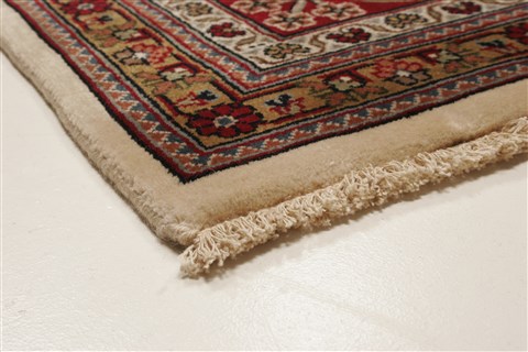 Kashmar Beige Hand Knotted 99 X 134 Area Rug 250-21421 Image 17