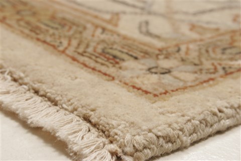 Chobi Beige Hand Knotted 100 X 140 Area Rug 250-21426 Image 18