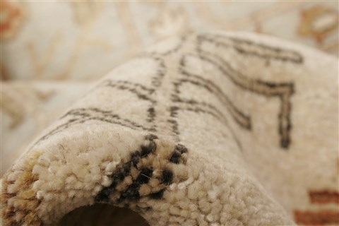 Chobi Beige Hand Knotted 100 X 140 Area Rug 250-21426 Image 3