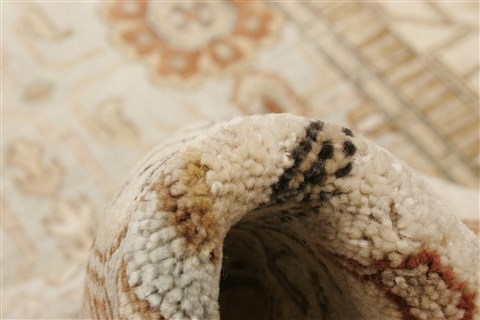 Chobi Beige Hand Knotted 100 X 140 Area Rug 250-21426 Image 4