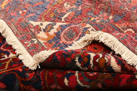 Bakhtiar Red Hand Knotted 82 X 115 Area Rug 100-21427 Image 14