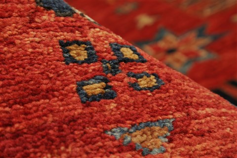 Kazak Red Hand Knotted 105 X 1210 Area Rug 250-21435 Image 1