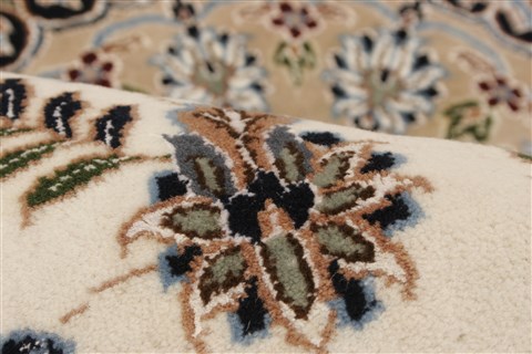 Nain White Hand Knotted 98 X 140 Area Rug 250-21442 Image 10