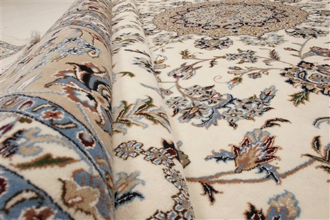 Nain White Hand Knotted 98 X 140 Area Rug 250-21442 Image 16