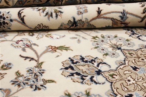 Nain White Hand Knotted 98 X 140 Area Rug 250-21442 Image 18