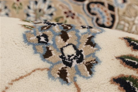 Nain White Hand Knotted 98 X 140 Area Rug 250-21442 Image 9