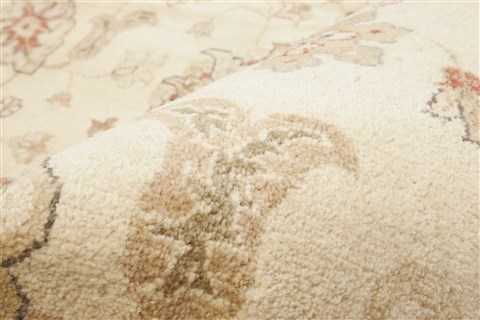 Ziegler Beige Hand Knotted 81 X 100 Area Rug 250-21450 Image 1