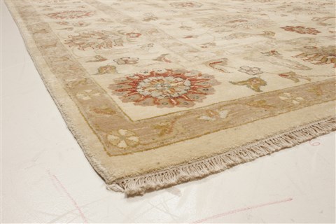 Ziegler Beige Hand Knotted 81 X 100 Area Rug 250-21450 Image 24