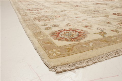 Ziegler Beige Hand Knotted 81 X 100 Area Rug 250-21450 Image 25