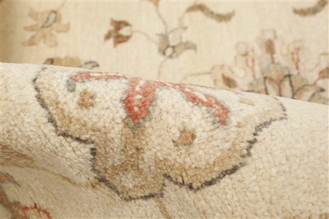 Ziegler Beige Hand Knotted 81 X 100 Area Rug 250-21450 Image 5