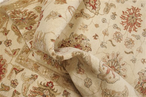 Ziegler Beige Hand Knotted 81 X 100 Area Rug 250-21450 Image 6