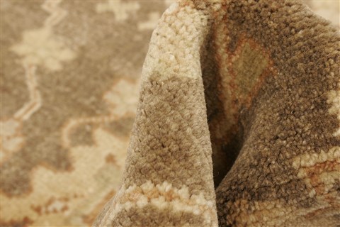 Oushak Brown Hand Knotted 82 X 99 Area Rug 250-21461 Image 3