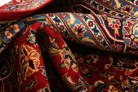 Kashan Red Hand Knotted 86 X 120  Area Rug 100-21476 Image 4